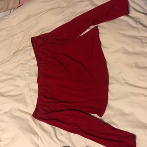 Red off the shoulder long sleeve t shirt (XL)